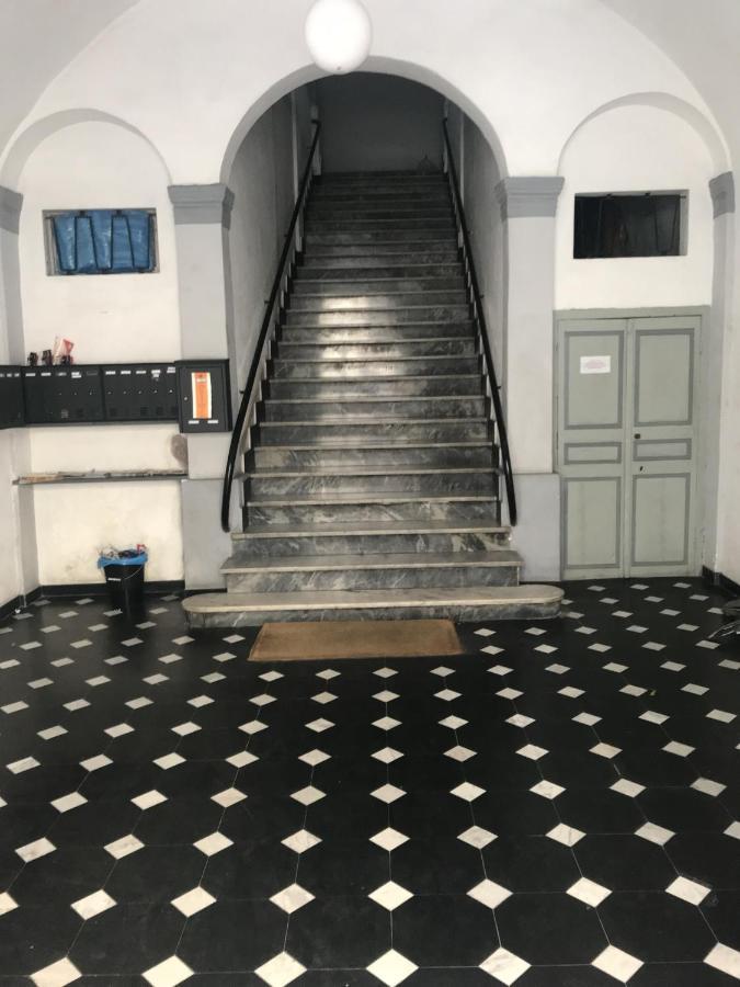 Casa Vacanza " La Rosa " Imperia Liguria Exteriör bild
